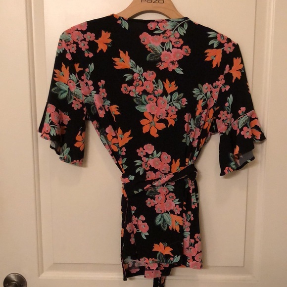 Ann Taylor Black Floral Wrap Shirt MP - Picture 2 of 4
